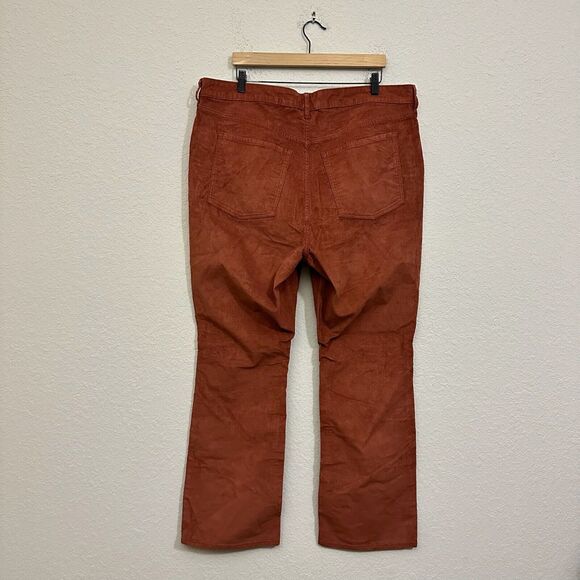 OLD NAVY Kicker Boot-Cut Pants Brown Corduroy Extra High Rise NWT - Picture 2 of 14